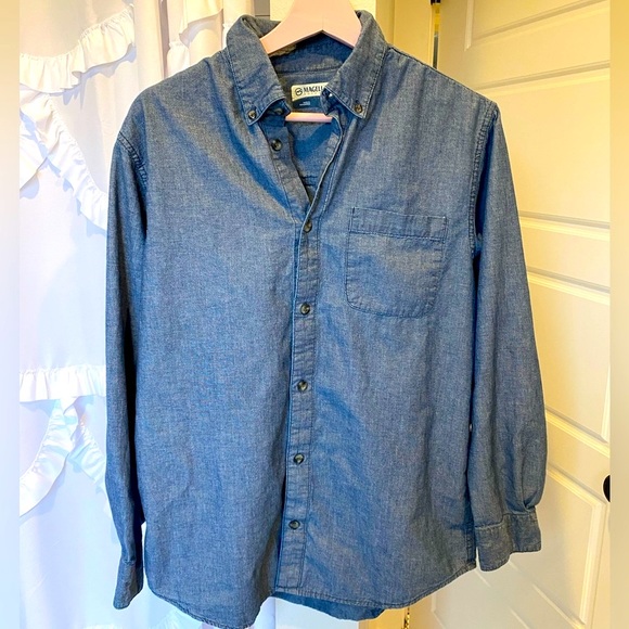 Magellan Outdoors Other - MAGELLAN OUTDOOR DENIM BLUE BUTTON DOWN LONG SLEEVE SHIRT MENS SIZE SMALL